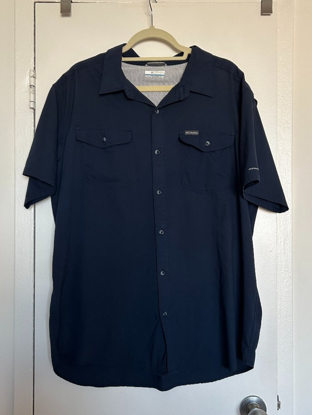Columbia Men's Omni-Wick Navy Blue Short Sleeve Button Down Shirt (Size XL)